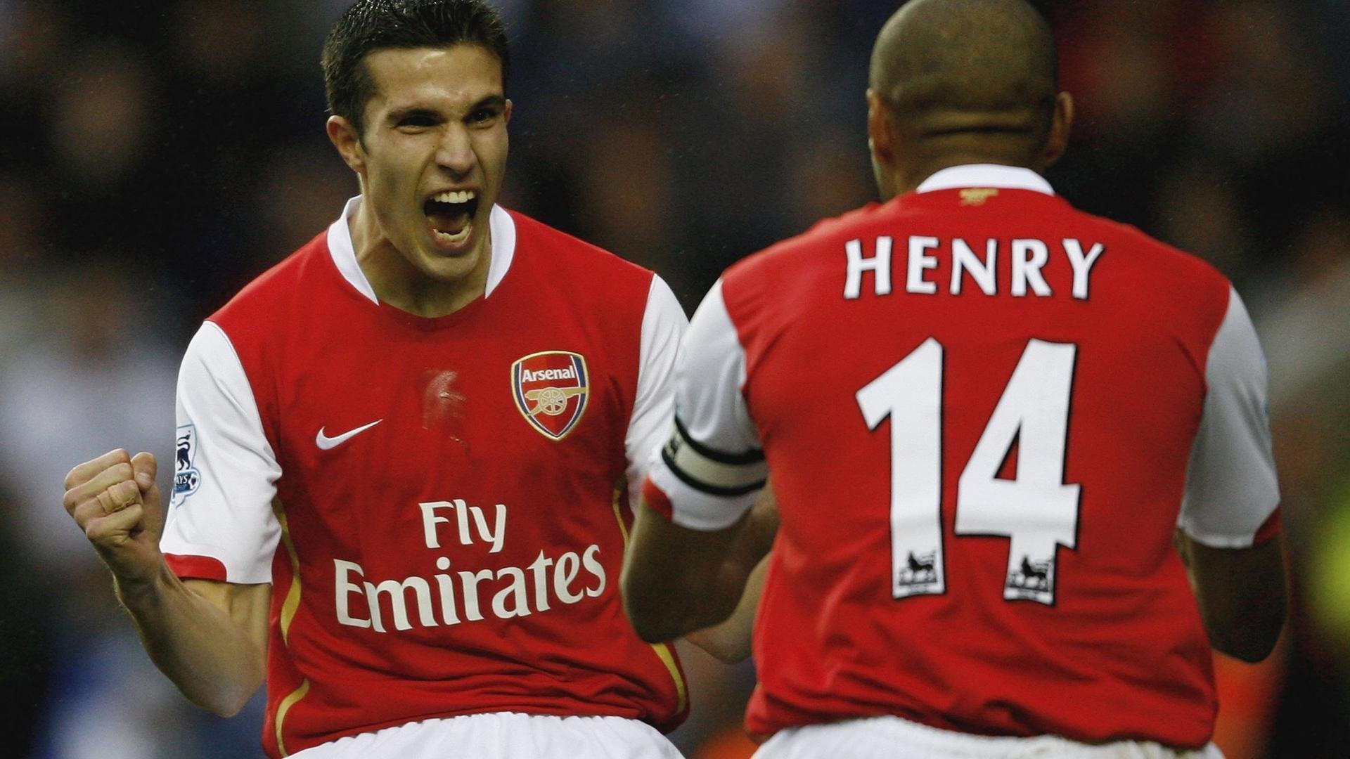 “冰雪奇缘：北极圈极寒赛段的激烈战斗”，冰雪奇缘和北极狐